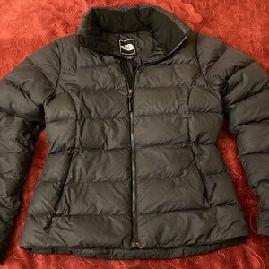 The North Face Women's Black Puffer Jacket
Short Down Metropolis Sz S